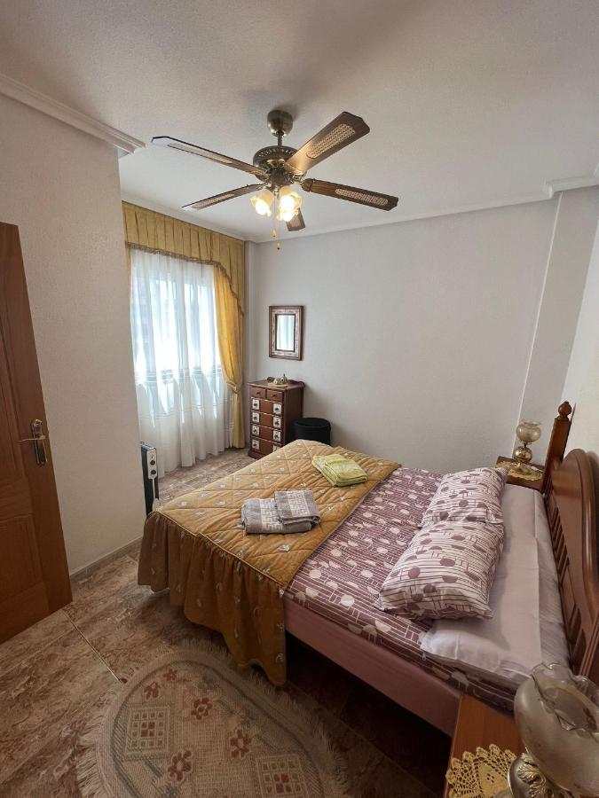 Luxury 2 Bedrooms Apartment With A Garage Torrevieja Kültér fotó