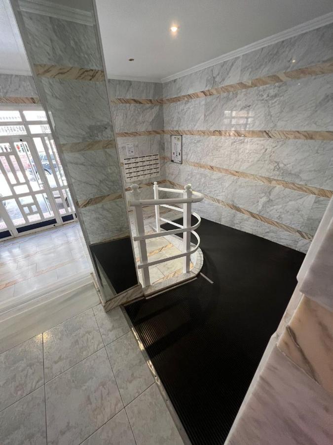 Luxury 2 Bedrooms Apartment With A Garage Torrevieja Kültér fotó